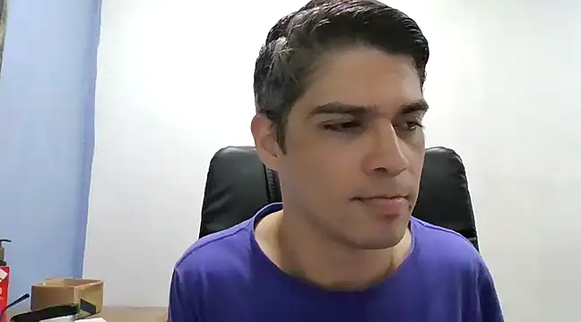 Snapshot of DiGabriel chatting on January 2025 07:04:02 AM DiGabriel online show from January 2025 07:04:02 AM