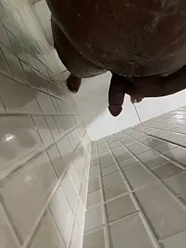 rodrigo21Cm  online show from December 2024 09:52:02 PM