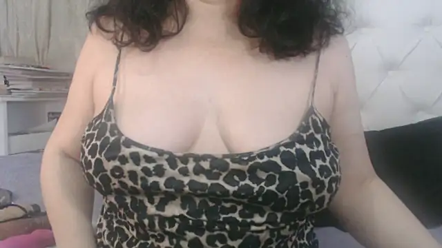 maturepriscila online show from February 2025 09:48:02 PM