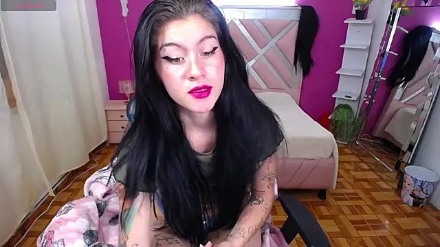 Kate Laurence  online show from February 2025 10:36:02 PM