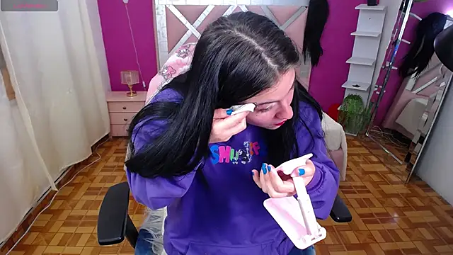 Kate Laurence  online show from February 2025 01:41:01 AM