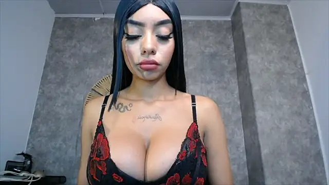 Snapshot of Tiffanny chatting on January 2025 04:01:01 PM Tiffanny online show from January 2025 04:01:01 PM
