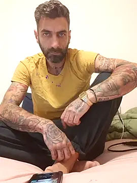 Italian69am online show from November 2025 10:37:02 AM