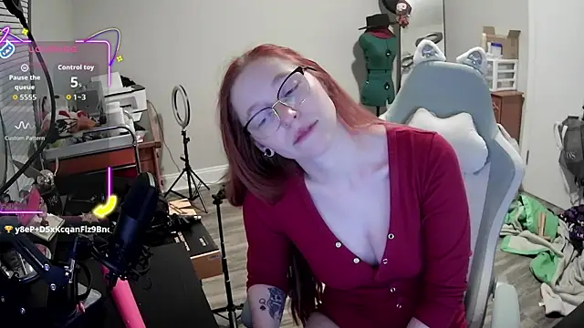 LilyFoxxx online show from September 2025 03:28:01 AM