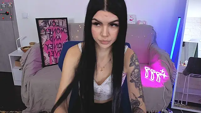 Tiffany lab online show from October 2025 07:53:02 AM