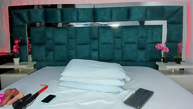 valtira nova online show from September 2025 07:14:02 PM