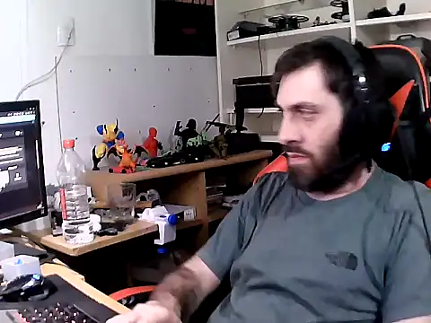 johnwood88 online show from December 2025 05:12:02 AM