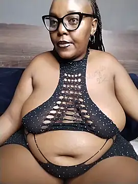 Snapshot of CHERRYYUMMY chatting on March 2026 01:59:02 PM CHERRYYUMMY online show from March 2026 01:59:02 PM