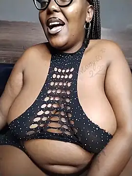 Snapshot of CHERRYYUMMY chatting on March 2026 09:04:01 AM CHERRYYUMMY online show from March 2026 09:04:01 AM