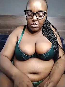 Snapshot of CHERRYYUMMY chatting on April 2026 05:13:01 AM CHERRYYUMMY online show from April 2026 05:13:01 AM