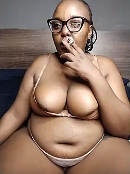 Snapshot of CHERRYYUMMY chatting on April 2026 06:41:02 AM CHERRYYUMMY online show from April 2026 06:41:02 AM