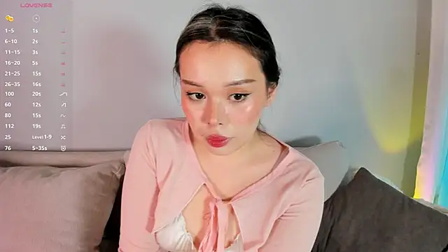 Snapshot of Mellovely chatting on October 2025 07:20:02 PM Mellovely online show from October 2025 07:20:02 PM