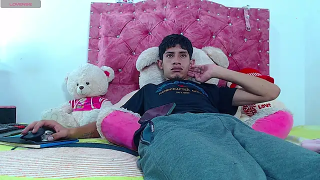 Snapshot of BIG_cockpether chatting on January 2025 02:02:02 PM BIG cockpether online show from January 2025 02:02:02 PM