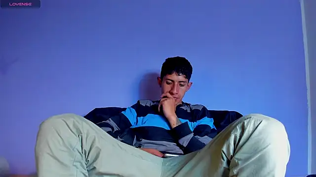 Snapshot of BIG_cockpether chatting on December 2025 11:04:02 AM BIG cockpether online show from December 2025 11:04:02 AM