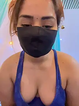 Black Glow online show from December 2024 04:06:01 PM