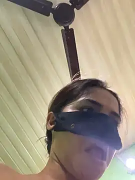 Black Glow online show from January 2025 12:13:01 PM