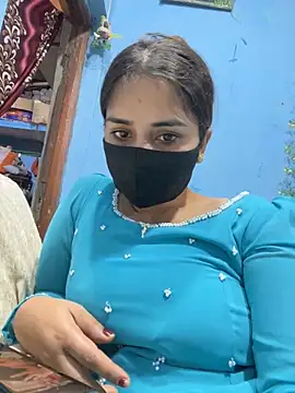 Black Glow online show from February 2025 04:46:02 PM