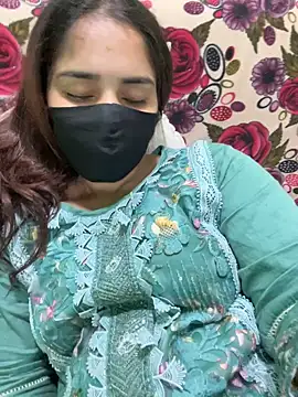 Black Glow online show from March 2025 02:40:01 PM