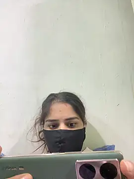 Black Glow online show from March 2025 06:07:01 PM