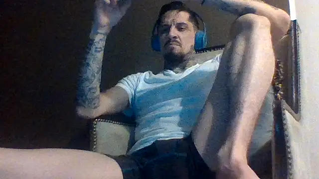 Snapshot of Paybackk100 chatting on February 2025 09:36:02 AM Paybackk100 online show from February 2025 09:36:02 AM