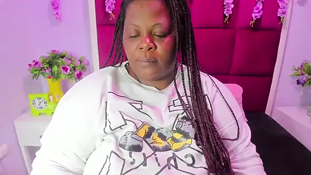 Snapshot of rocio_bbw_ chatting on December 2025 01:58:01 AM rocio bbw online show from December 2025 01:58:01 AM