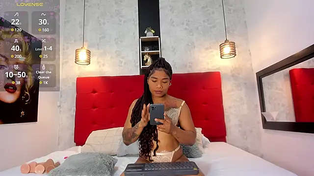 SilvannaFit online show from March 2025 01:40:01 PM