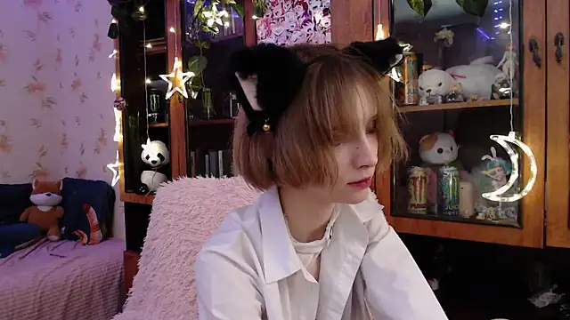 cloudgirrl online show from February 2025 01:05:02 AM