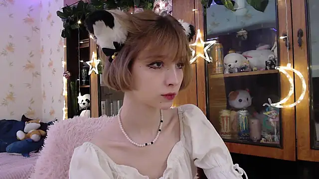 cloudgirrl online show from March 2025 10:10:01 PM