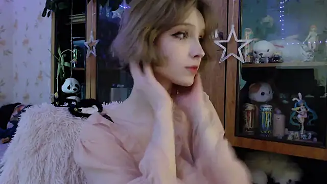 cloudgirrl online show from March 2025 06:10:02 PM