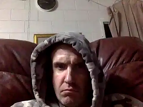 Snapshot of SugarCoupleAus chatting on October 2025 03:32:02 PM SugarCoupleAus online show from October 2025 03:32:02 PM