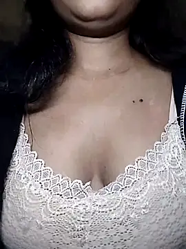 Snapshot of Shivani_Tivari chatting on December 2025 05:40:02 PM Shivani Tivari online show from December 2025 05:40:02 PM