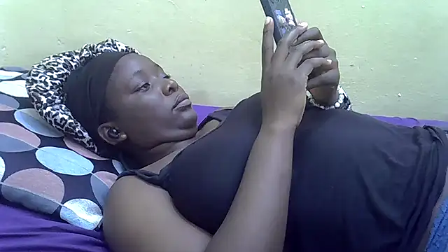 Harrisamor online show from October 2025 09:41:01 AM