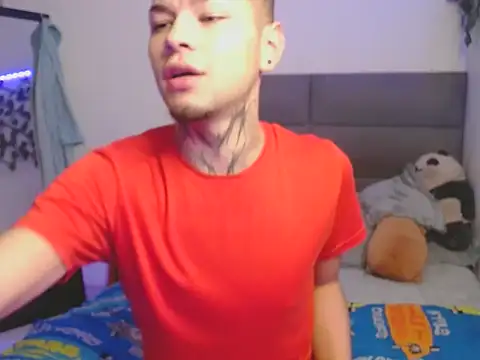 MarceloMilk online show from October 2025 04:45:02 AM