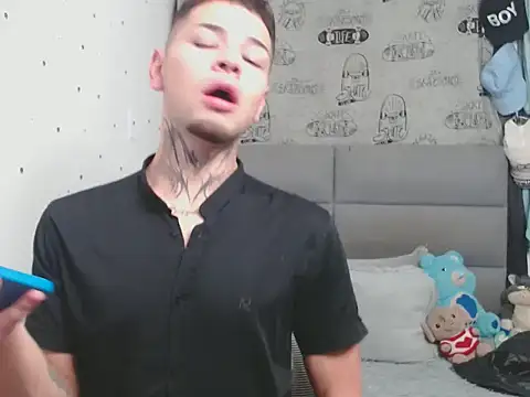 MarceloMilk online show from October 2025 02:34:01 AM