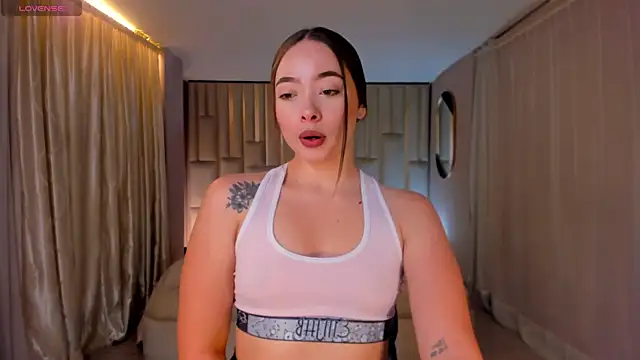 AlinaKravitz online show from September 2025 11:47:01 AM