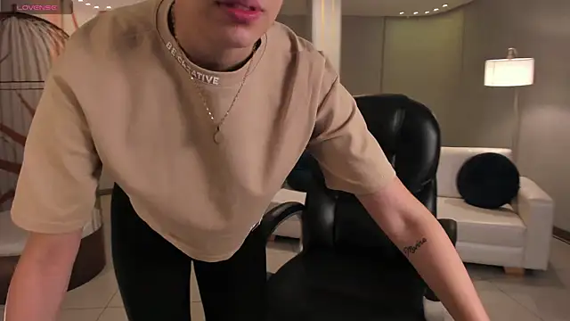 Snapshot of KaiaFerreira chatting on September 2025 11:01:01 AM KaiaFerreira online show from September 2025 11:01:01 AM