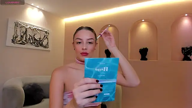 Snapshot of KaiaFerreira chatting on November 2025 12:39:02 PM KaiaFerreira online show from November 2025 12:39:02 PM