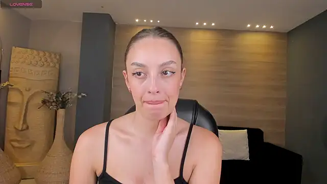 Snapshot of KaiaFerreira chatting on November 2025 07:35:02 PM KaiaFerreira online show from November 2025 07:35:02 PM