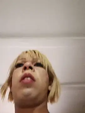 blondebitchlitle online show from March 2025 10:10:01 PM