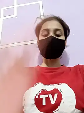 magicmoment00786 online show from September 2025 07:25:02 AM