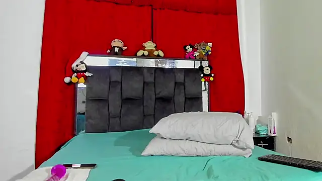 Snapshot of chloe_vasquez710 chatting on January 2025 11:38:01 PM chloe vasquez710 online show from January 2025 11:38:01 PM