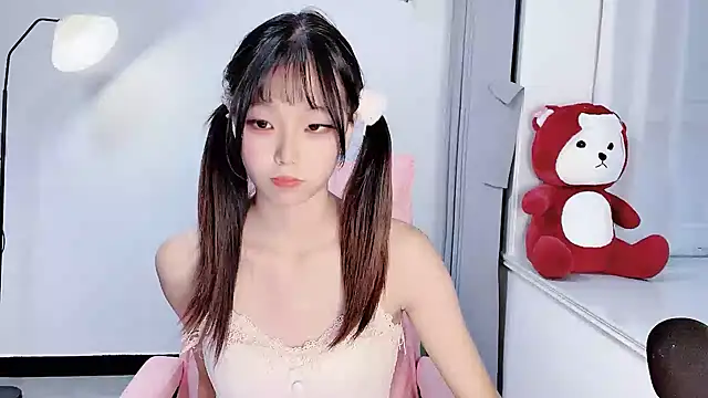 Snapshot of Z-long chatting on October 2025 08:59:01 AM Z-long online show from October 2025 08:59:01 AM