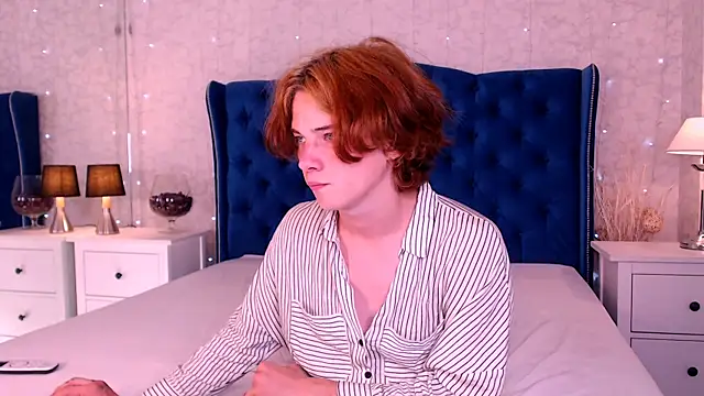 iwillfall online show from September 2025 10:31:01 PM