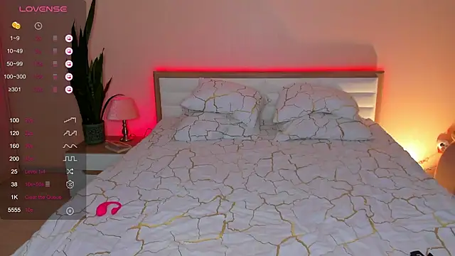 Snapshot of skinny_sissss chatting on October 2025 11:08:02 AM skinny sissss online show from October 2025 11:08:02 AM