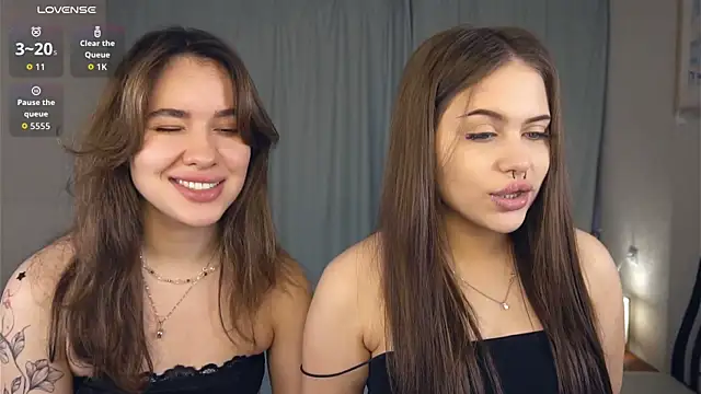 Snapshot of TateDevon chatting on November 2025 06:34:01 AM TateDevon online show from November 2025 06:34:01 AM