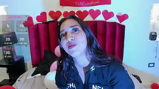 Snapshot of Violeta_Roa chatting on February 2025 05:13:02 PM Violeta Roa online show from February 2025 05:13:02 PM