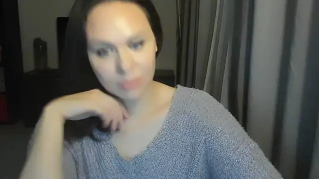 MollyCheiz online show from February 2026 04:22:02 PM