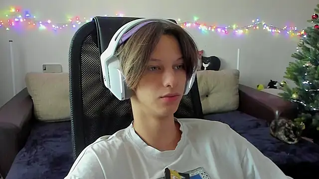 Ostin meow online show from December 2025 07:47:01 AM