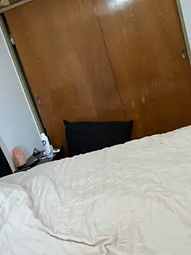 Macadiez10 online show from October 2025 02:58:02 PM