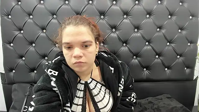 Snapshot of MelanyCarter18 chatting on October 2025 02:28:01 PM MelanyCarter18 online show from October 2025 02:28:01 PM